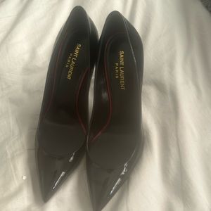 Saint Laurent pump